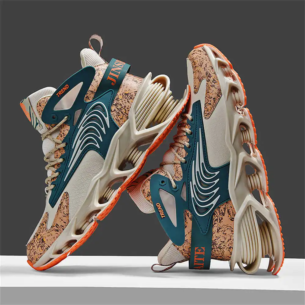 Streetwear Brand Trends - Antislip Mid Kind Running Sneakers Casual