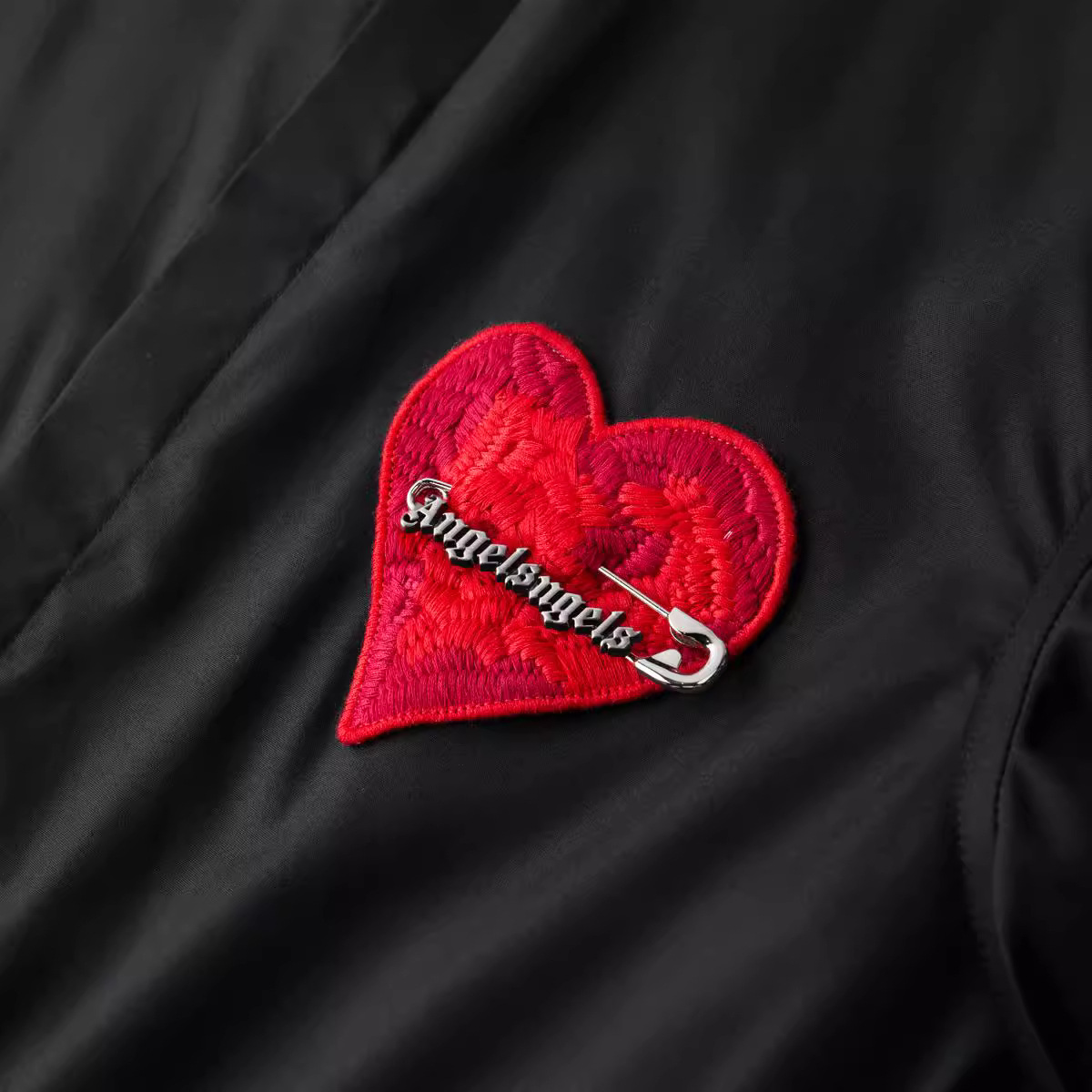 Merk Gebreide Liefde Borduren  - Streetwear Brand Trends recensie en prijs